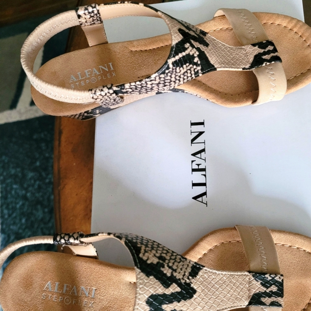 ALFANI ( ITALY) SANDALS